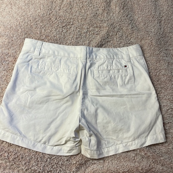 Tommy Hilfiger US 6 white cotton shorts - Picture 2 of 2